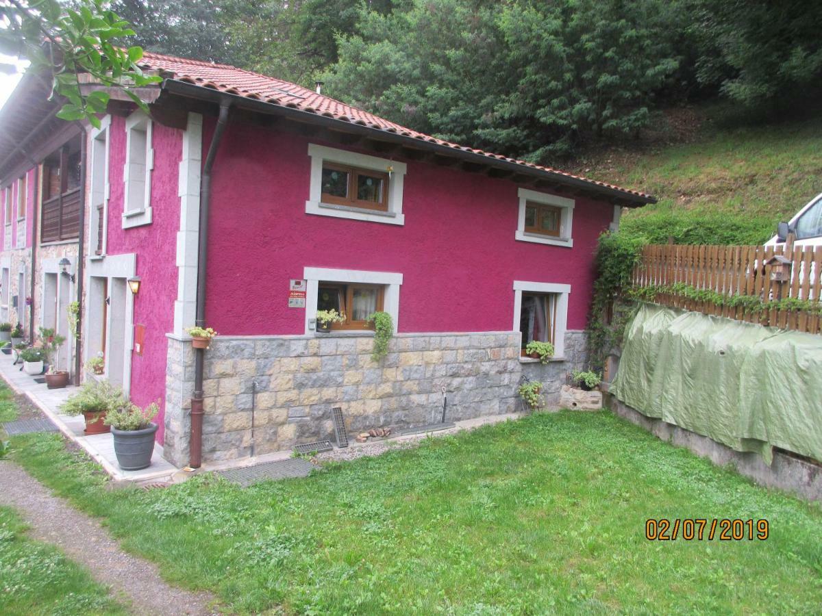 La Muria Apartment Onís Exterior foto